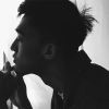 你以为我很开心吗